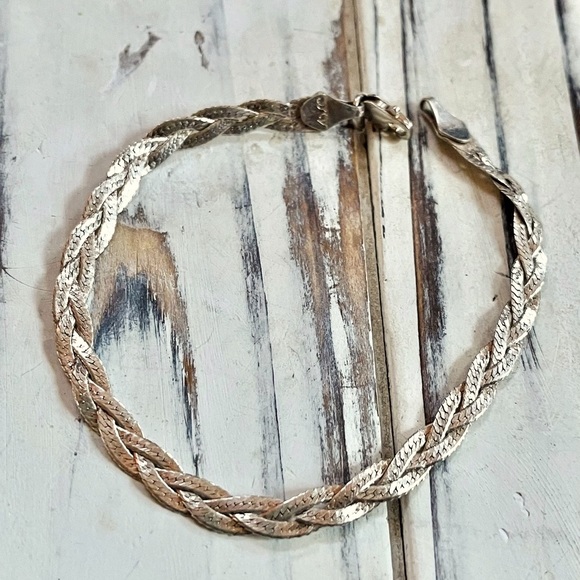 Sterling 6mm braided herringbone bracelet - Picture 1 of 4